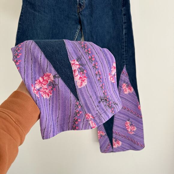 Levi's 501 Floral Patchwork Bell Bottom Flare Denim Jeans Dark Wash 33 - Picture 4 of 12